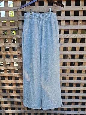 GAP Light Gray Sweatpants - Elastic Waist Joggers
